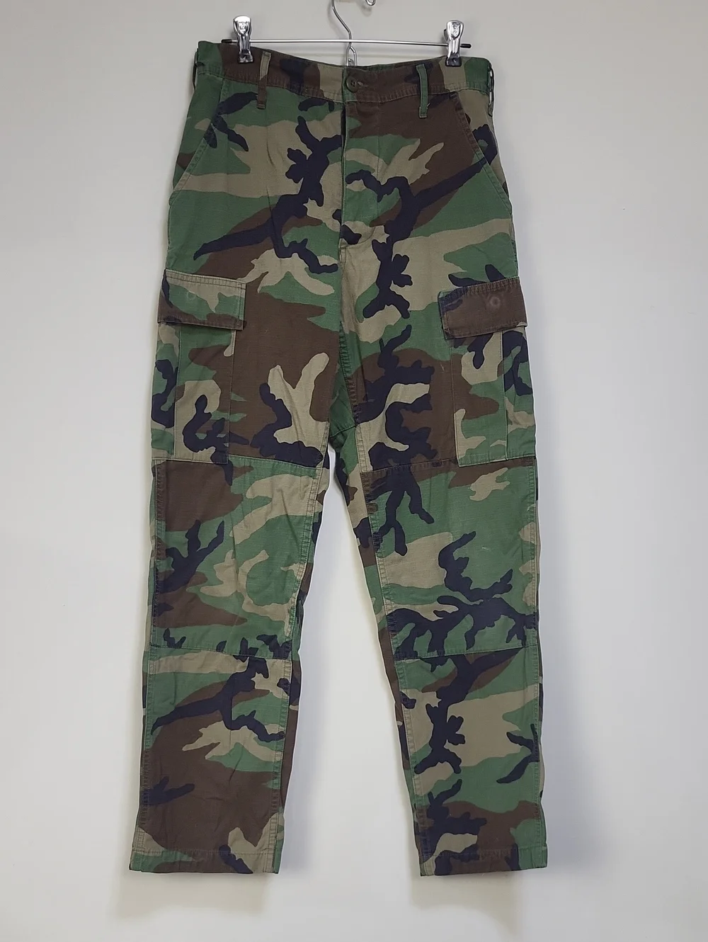 Army Style Camo Cargo Pants With Lots Of Pockets
